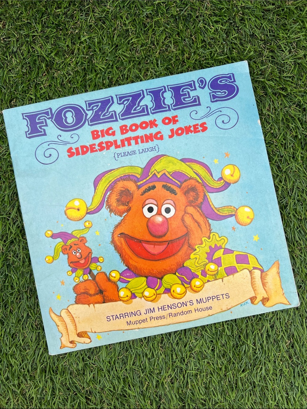 VINTAGE Fozzie’s Big Book of Sidesplitting Jokes Softcover Book 80s Muppets Book